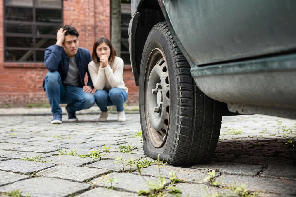 Spare Tyre Change Spare Tyre Change